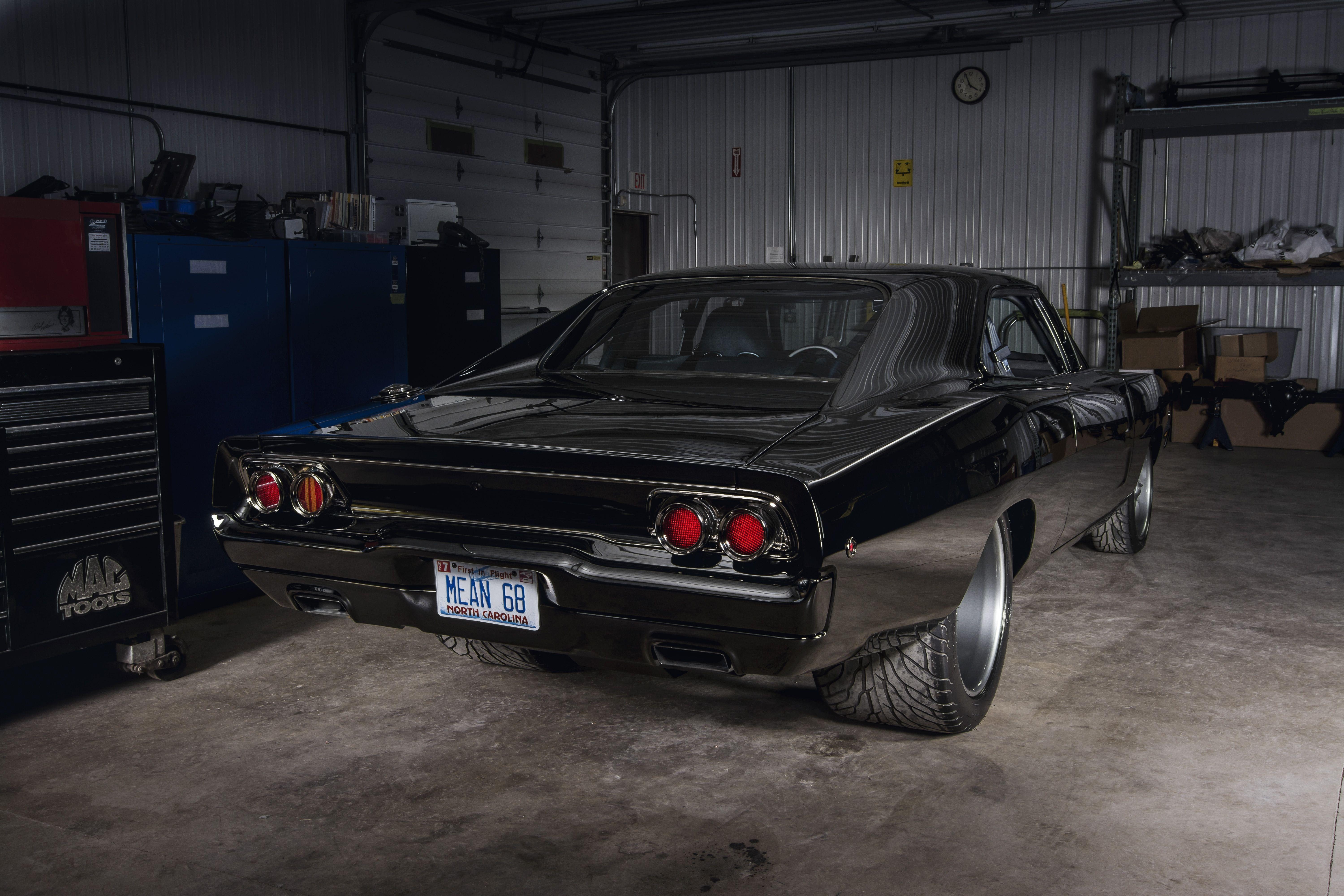 ダッジ・チャージャー1970, バラクーダ1968, リアビュー, 車評論