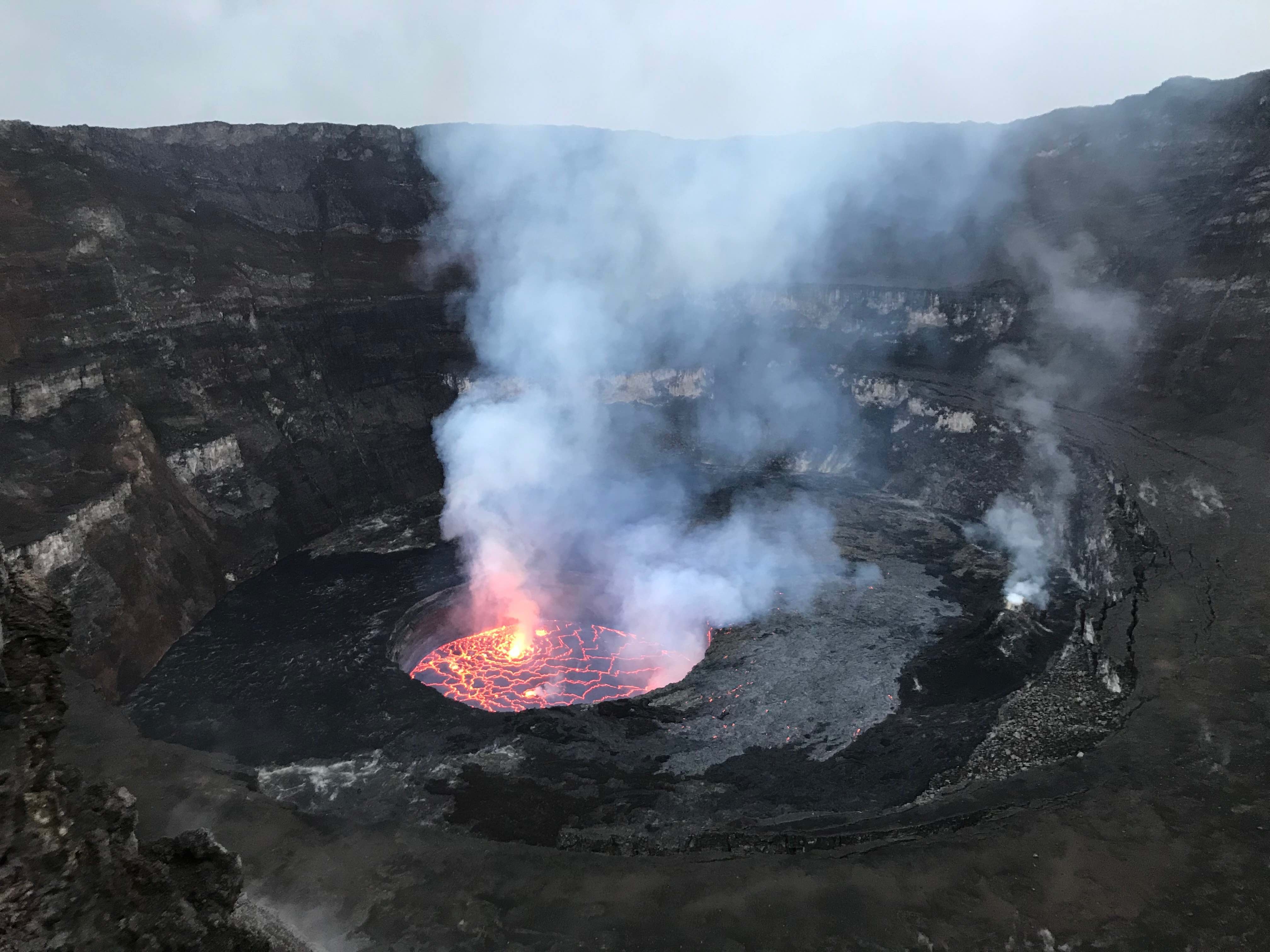 ニラゴンゴ火山, コンゴ, 地球上で最も活発, 自然