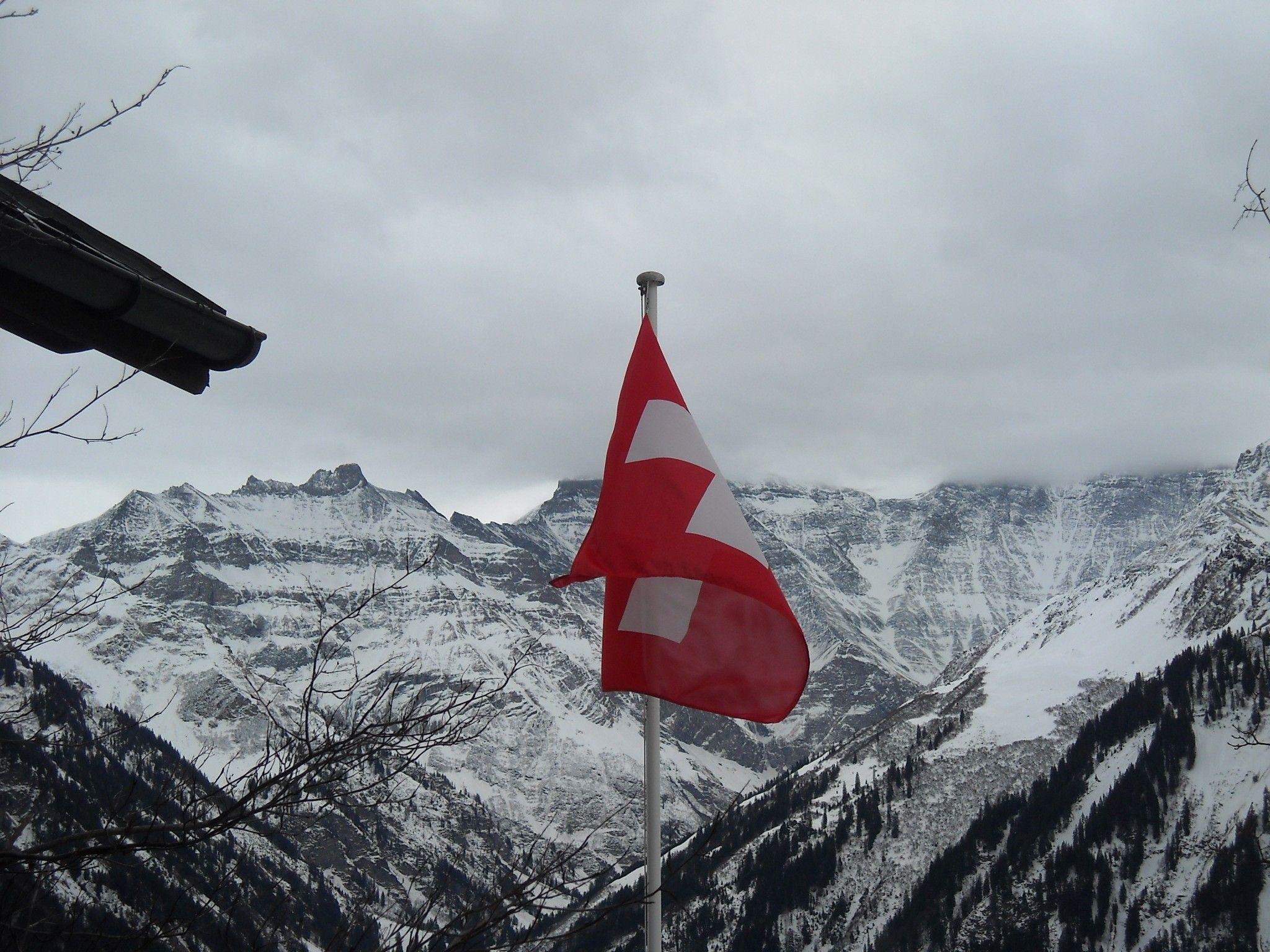 スイス国旗, 山々, 青空, 白の岩