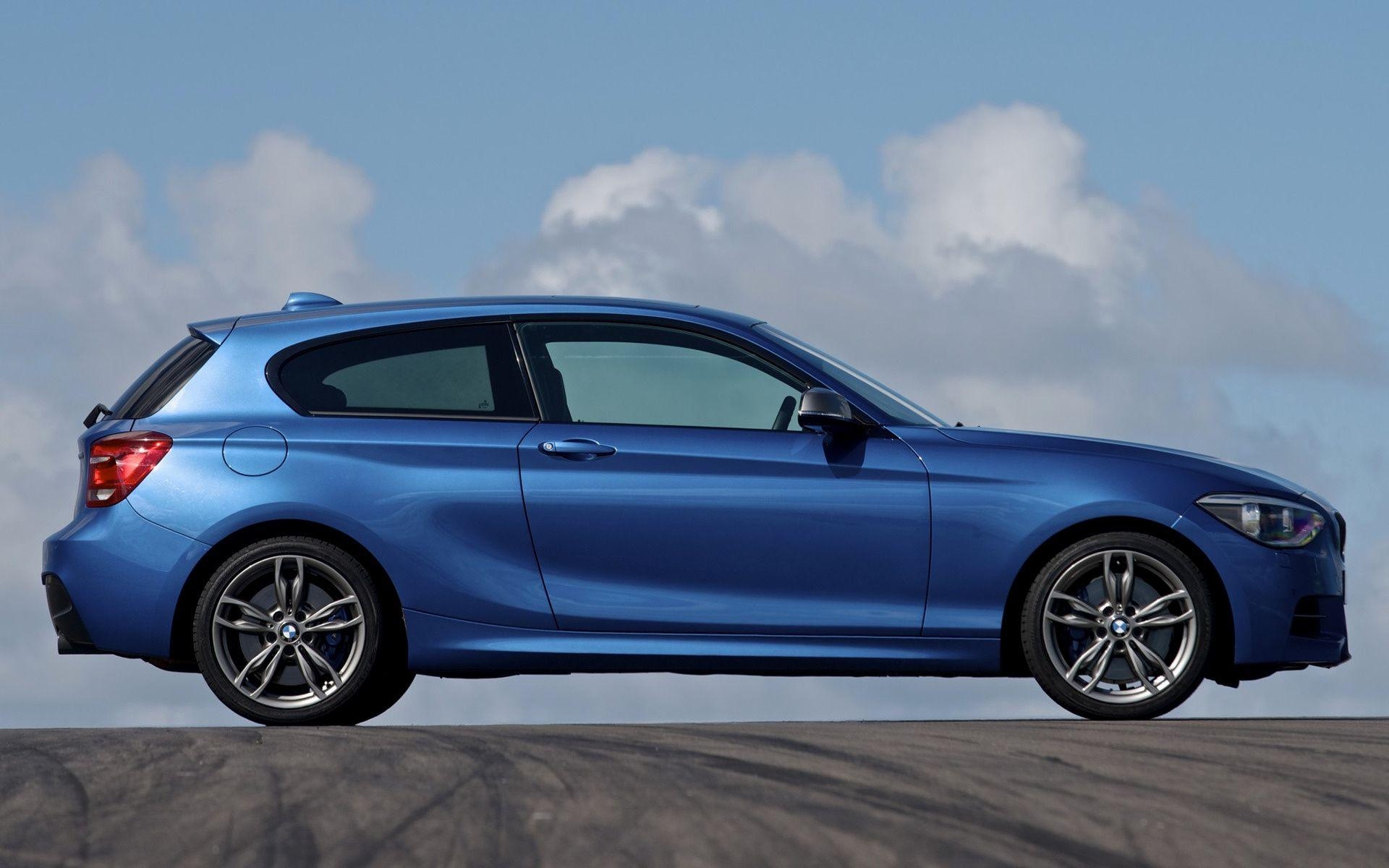 BMW M135i, 3ドア, 2012年, 英国, 壁紙