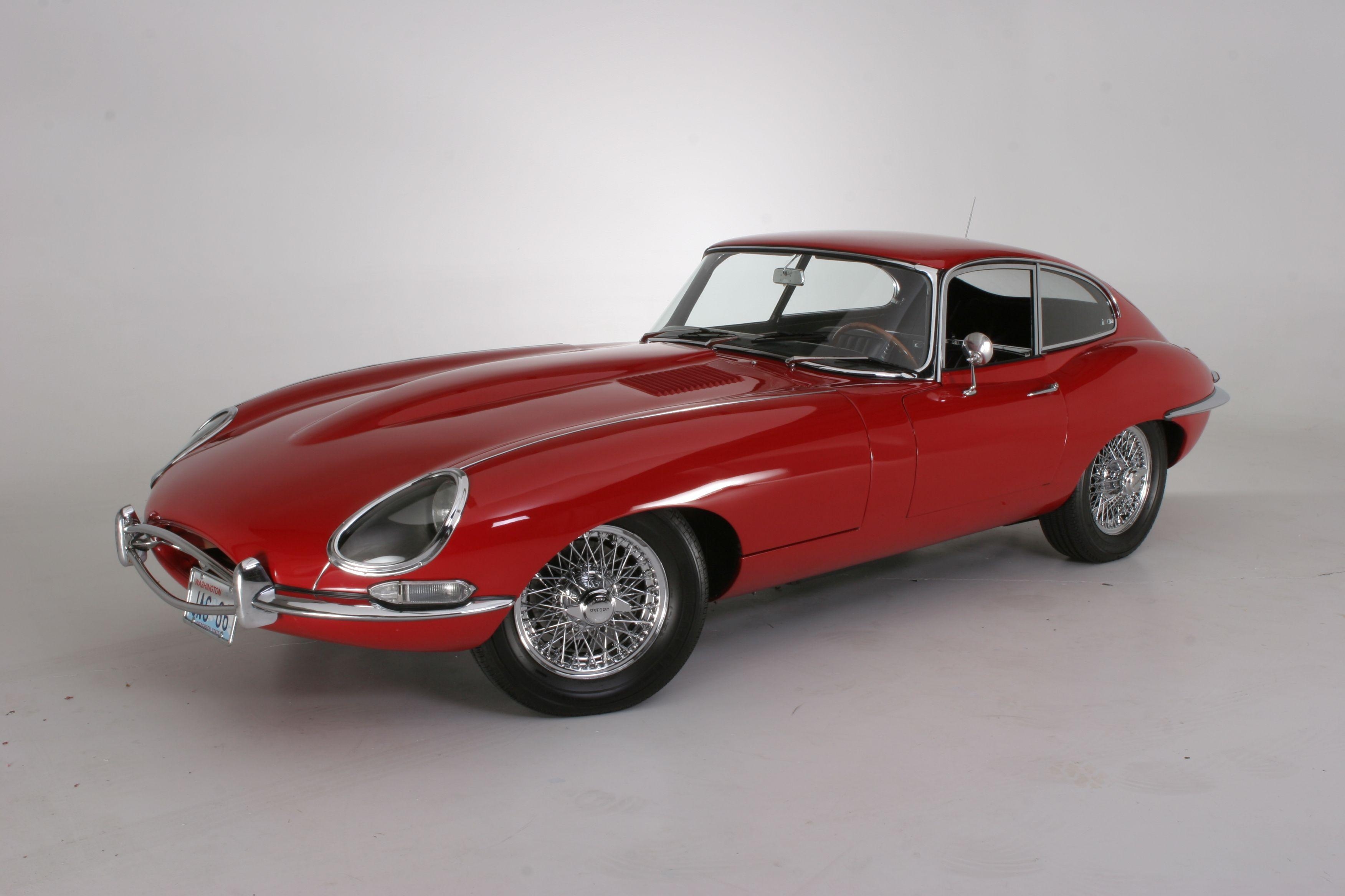 ヨーロッパのマッスルカー、クーペカー、ジャガーXKE、1964年