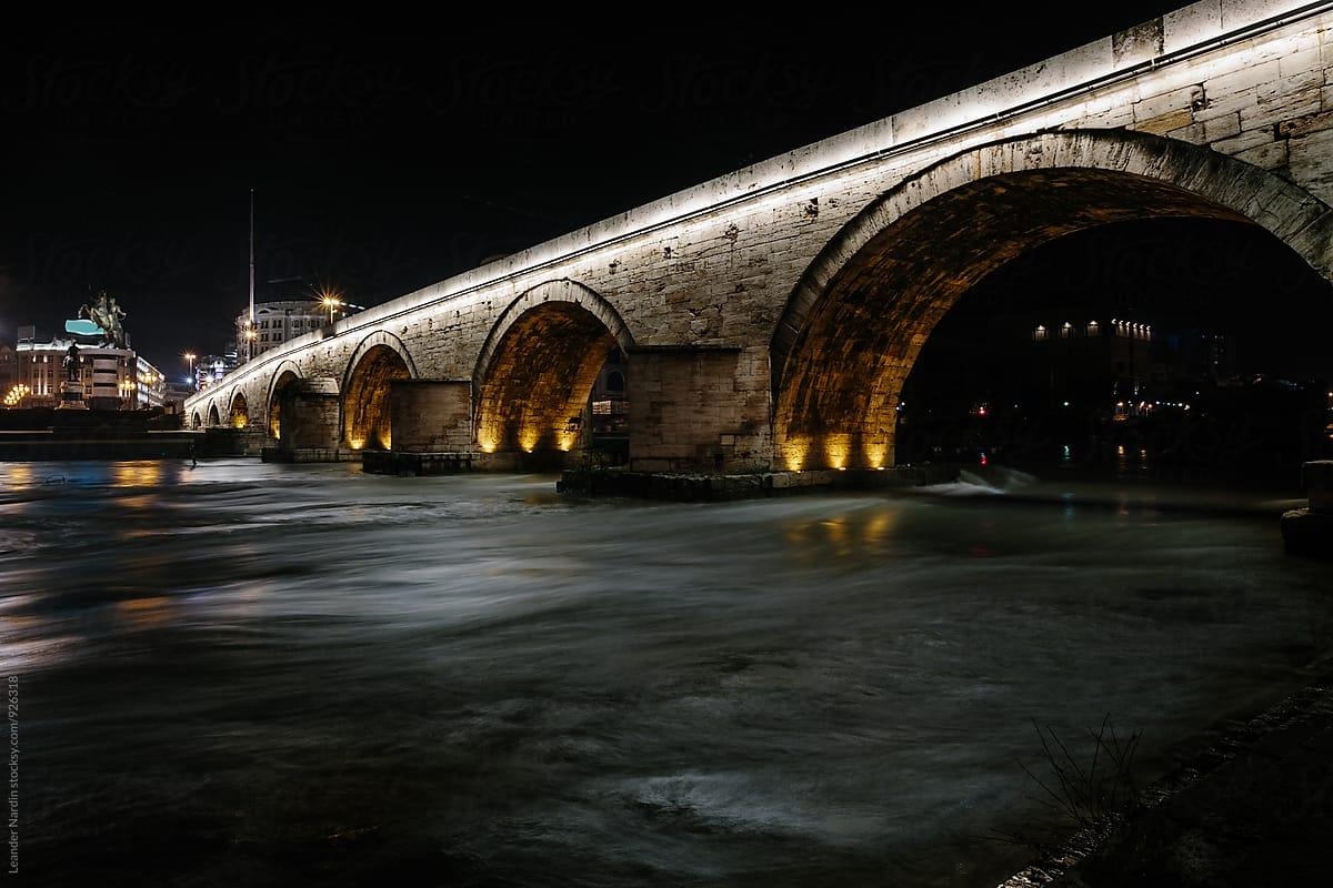 スコピエ, 石の橋, 21世紀の夜景, 見事