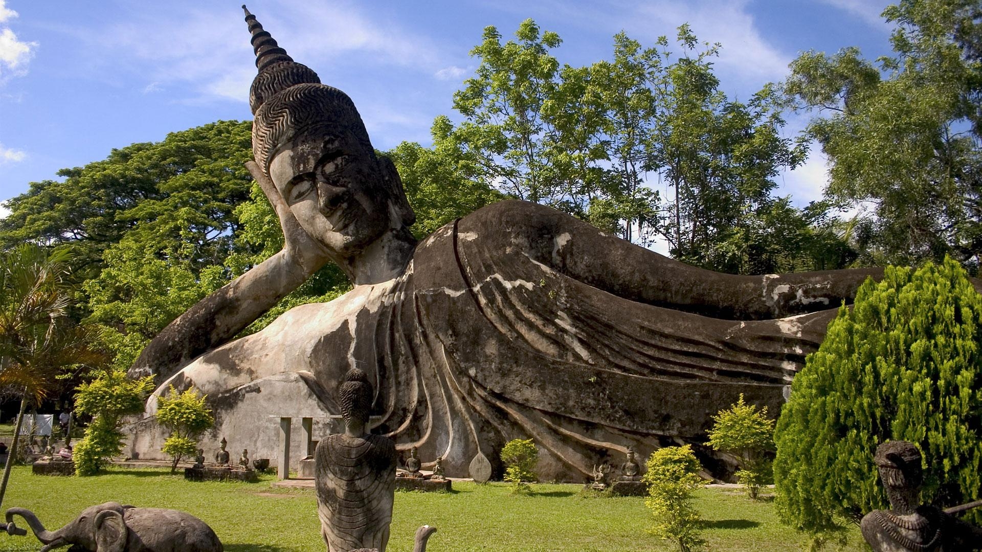 ラオス壁紙、ルアンパバーン、鮮やかな風景、旅の目的地