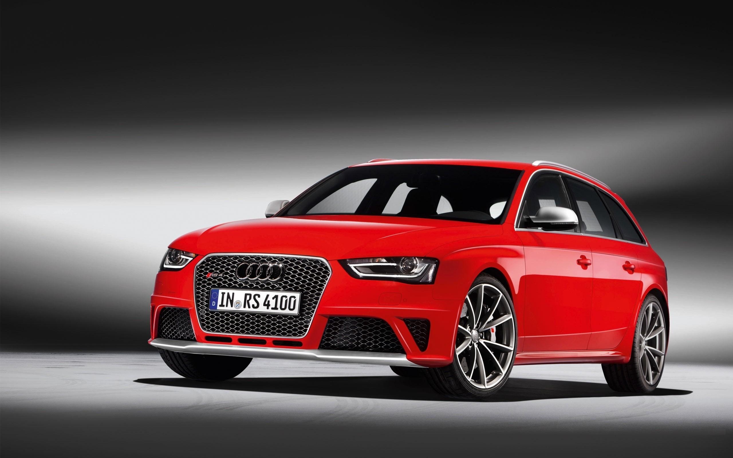 アウディ RS4 アバント、レッド、スポーツカー