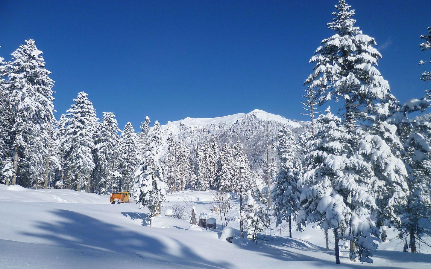 アンドラ冬、雪山、白銀の世界、小国